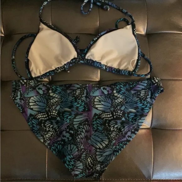 🦋Butterfly Bikini🦋 - Picture 2 of 4